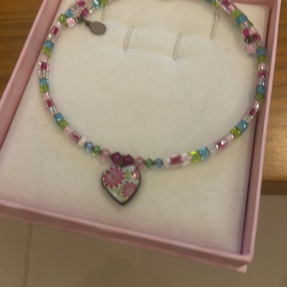 Hand made necklace with Australian crystals and fine glass beads. - Picture 5 of 7